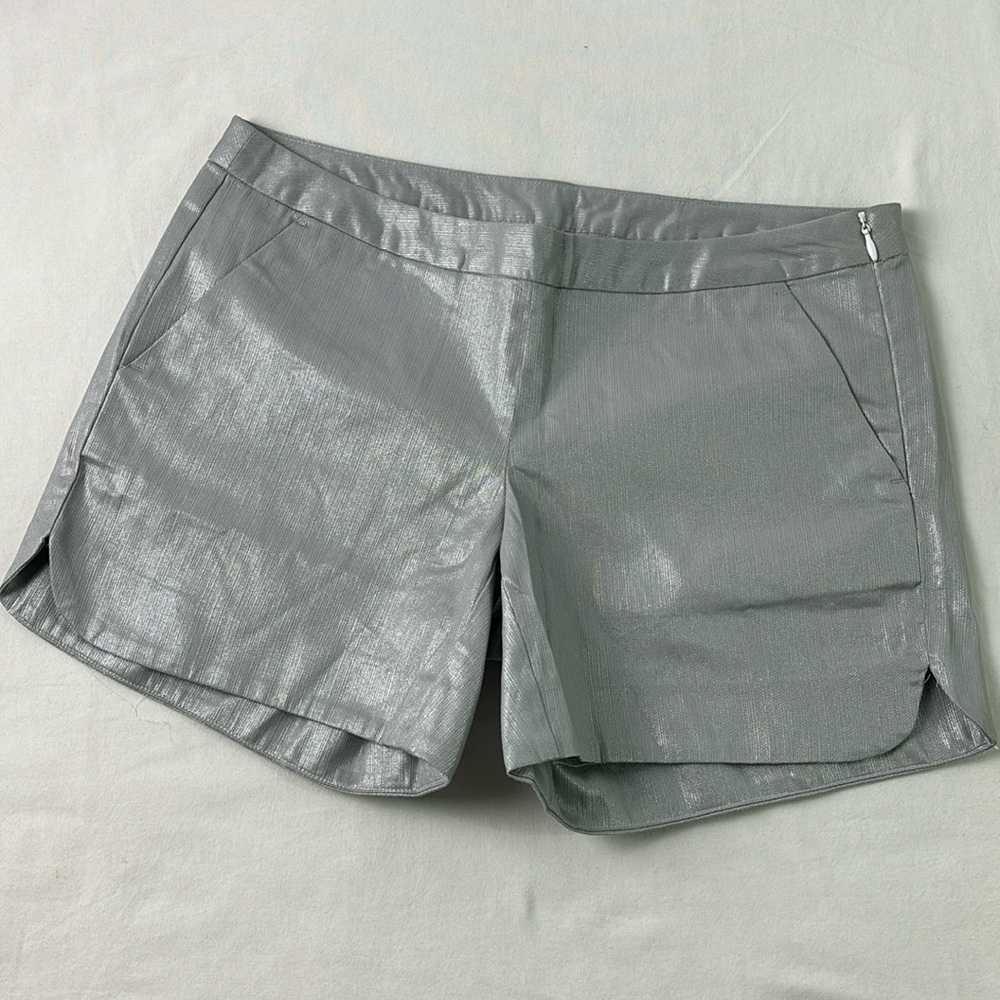 Lilly Pulitzer Women's Kasia Shorts Silver Metallic With Side Zipper Size 00 NWT
